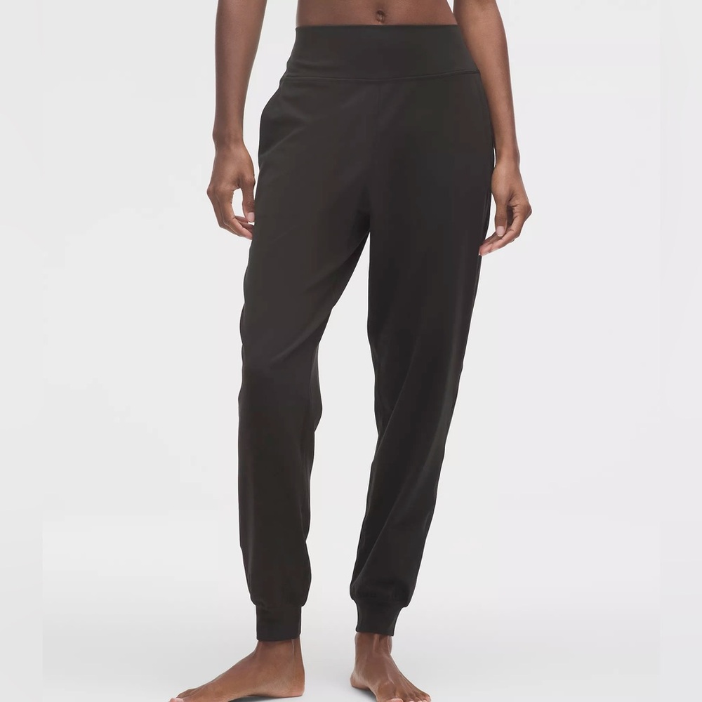 LULULEMON Align High-Rise Jogger in Black, Size 6